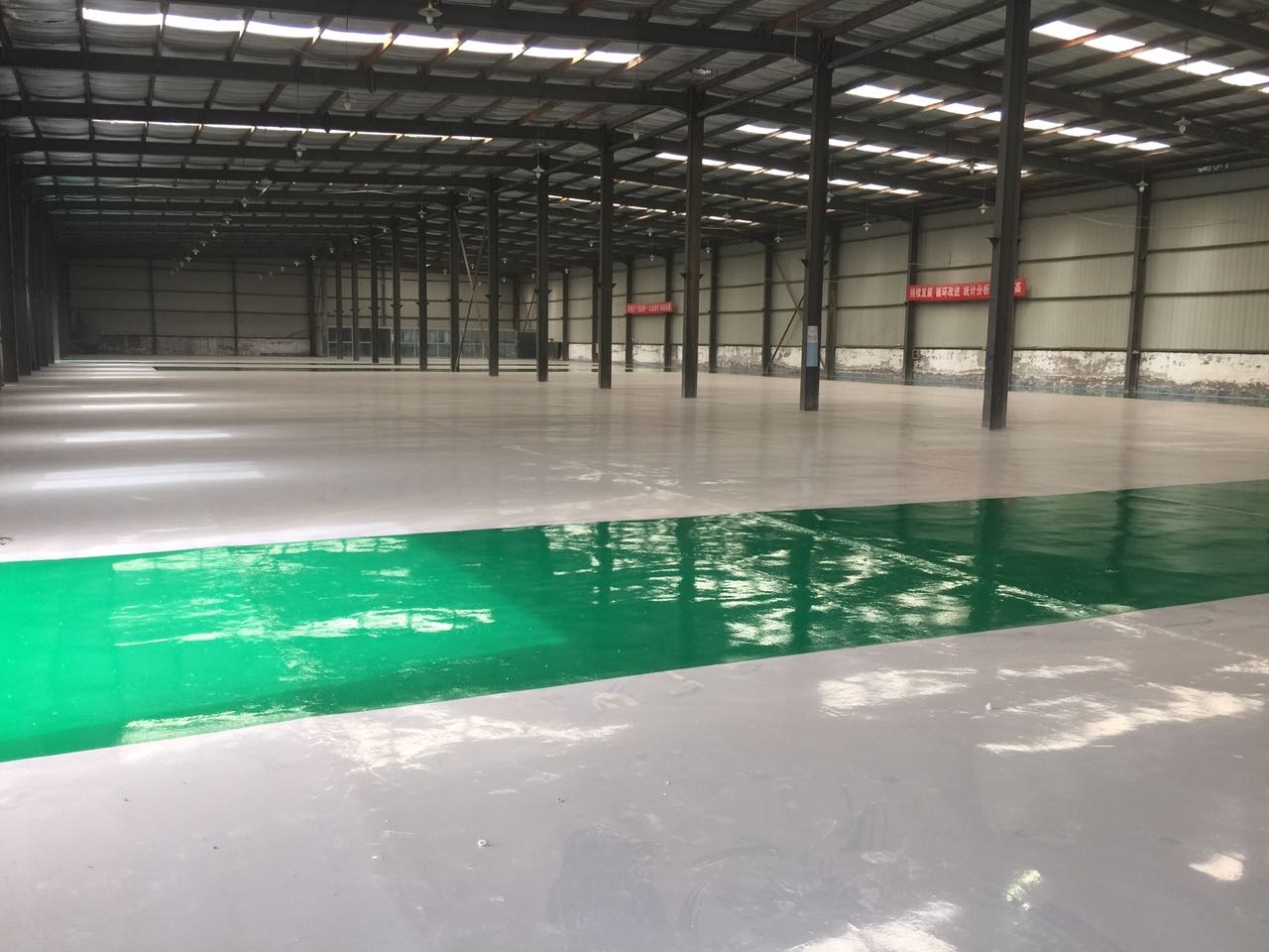 环氧树脂自流平地坪